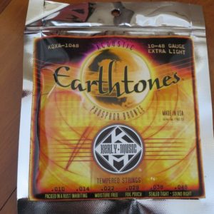 Kerly Music – Earthtones Phos Bronze AC Strings XLGHT 10-48