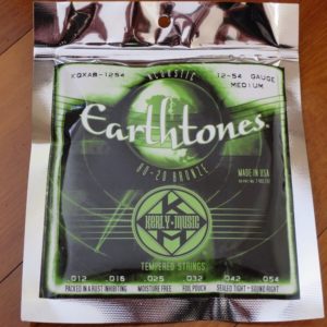 Kerly Music – Earthtones Phos Bronze AC Strings MED 12-54